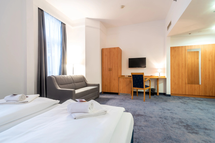 East City Hotel