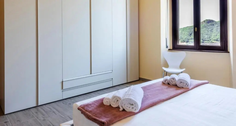 ALTIDO Great Lake Como View - 2 BR Apt with Garden