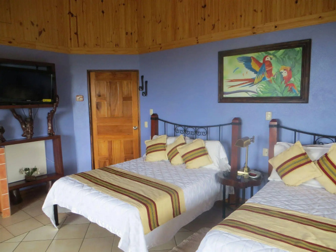 Guayabo Lodge
