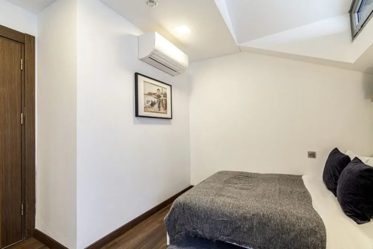Fully Furnished Flat With Balcony in Sisli