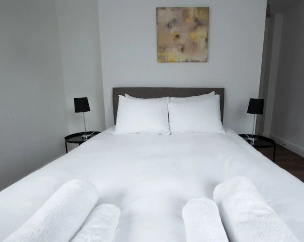 2 Bedrooms Apartment
