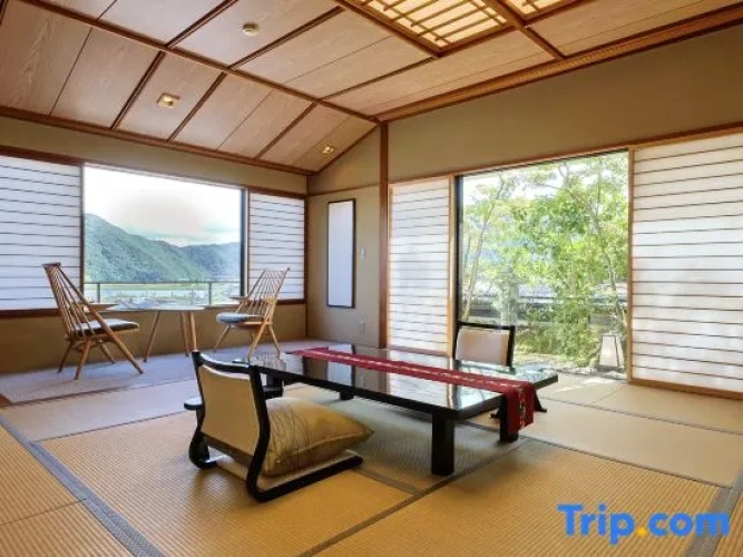 Standard room with ocean view