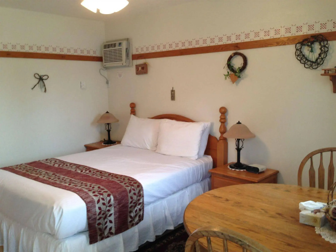 Empire Motel