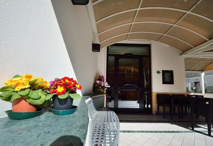 Paci Hotel
