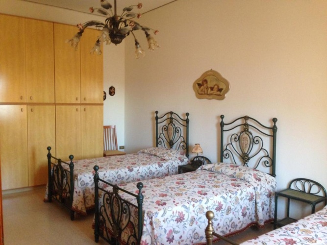 2 Bedrooms Cottage