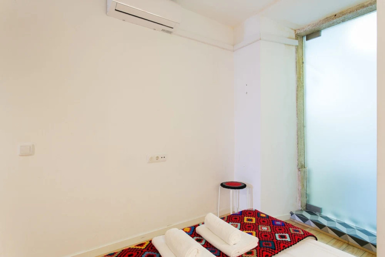 Bica Elevator Apartment Rentexperience
