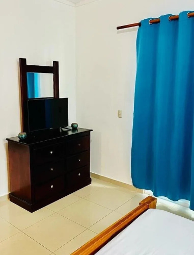 2 Minute Walk to Beach 1bdrm Condo with Pool