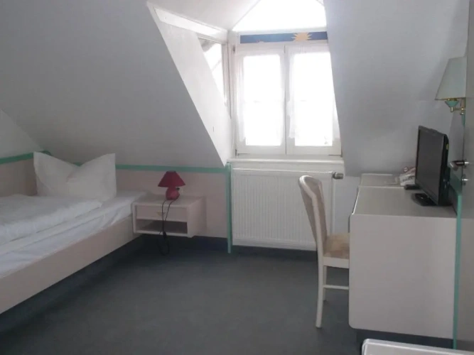 Standard Single room