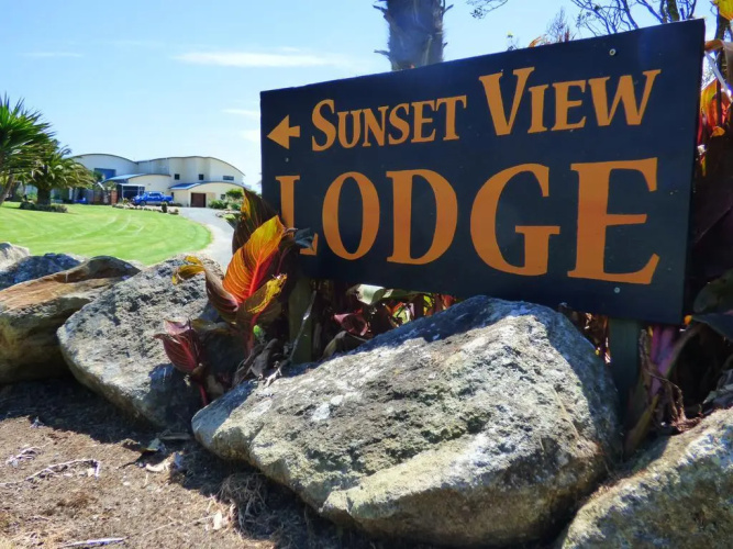 Sunset View Lodge