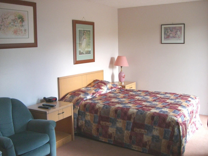 Alberni Inn