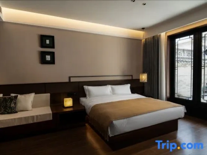 Standard Double room with courtyard view
