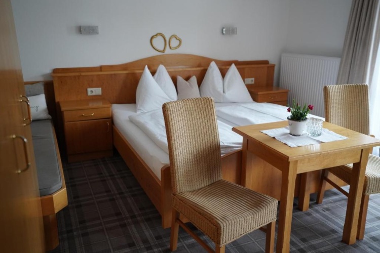 Standard Triple room with balcony