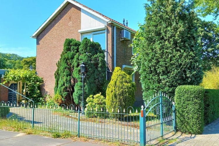 2 Bedrooms Cottage