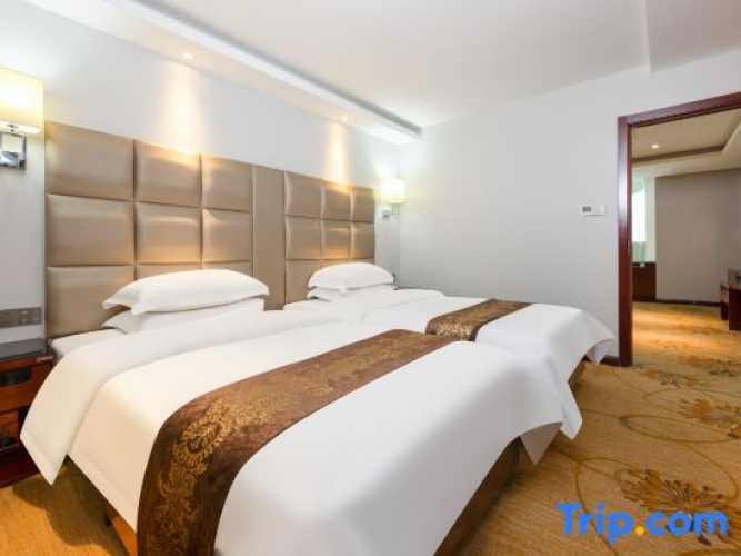 Deluxe Double Suite
