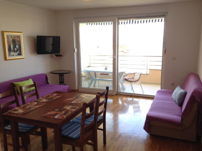 2 Bedrooms Apartment with balcony and with sea view