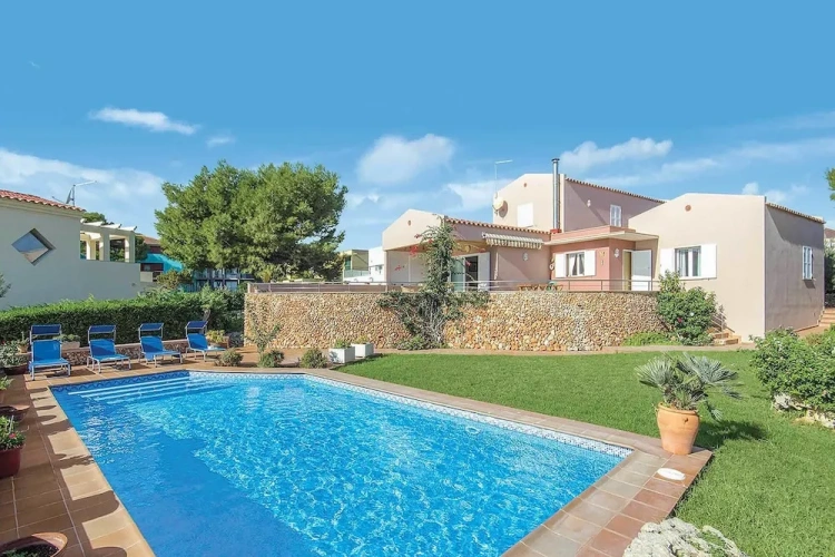 4 Bedrooms Villa with sea view