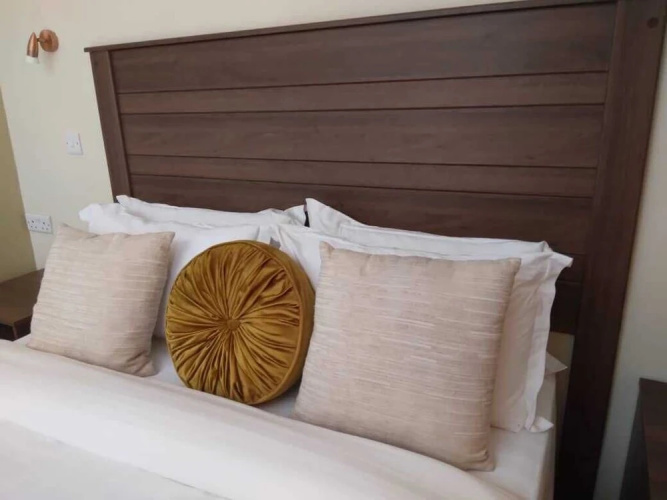 Etang Guest House