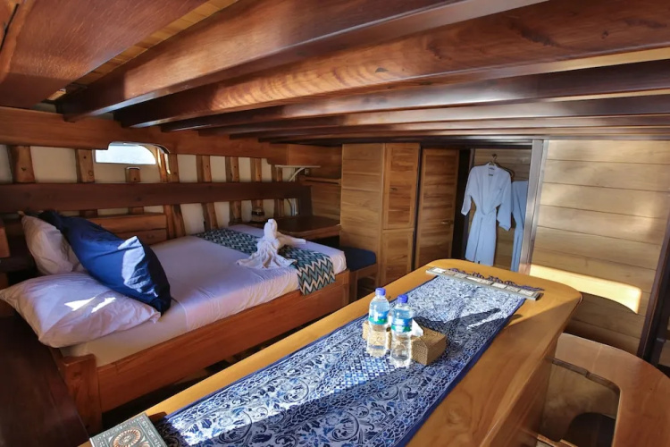 Tanaka Liveaboard Raja Ampat