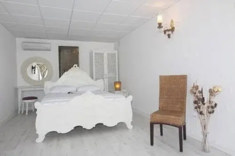 Shaka Marine Boutique Hotel