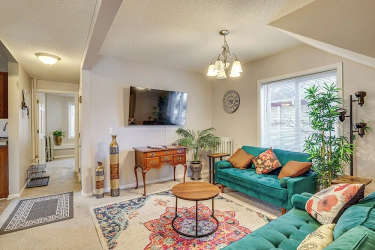 3 Bedrooms Apartment
