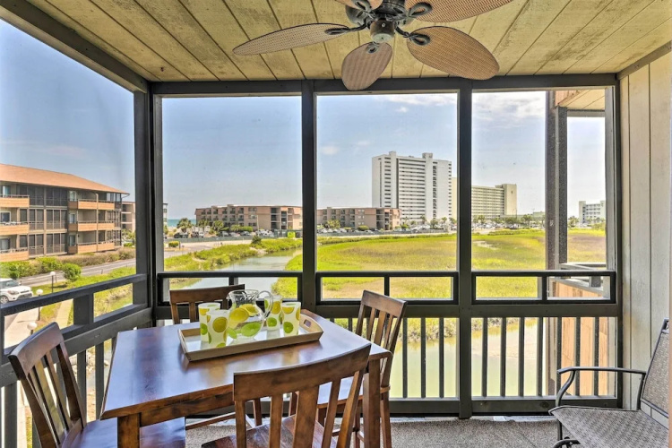 Charming Condo w/ Pool Access - Walk to Beach