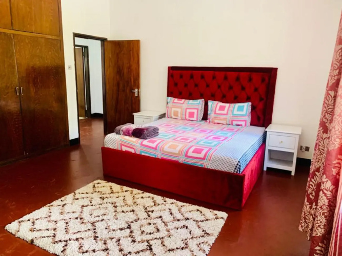 Maura Apartments & Lodge