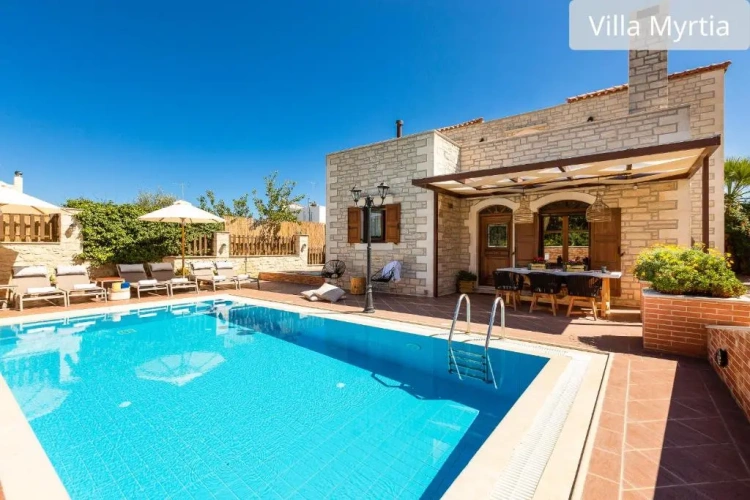 4 Bedrooms Villa