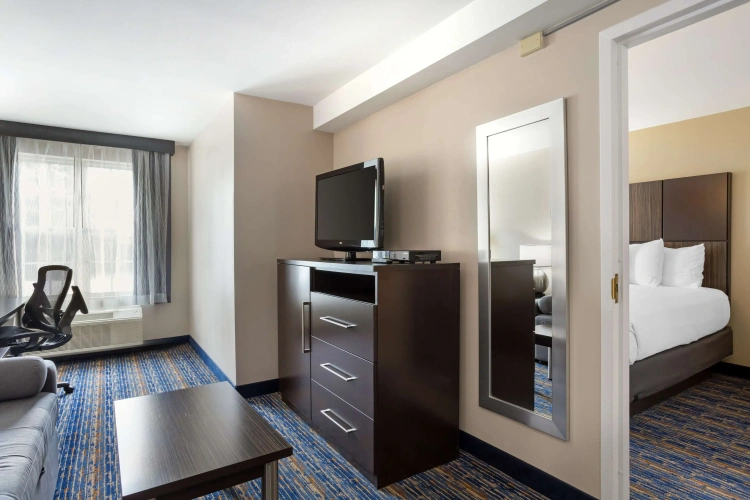 Quadruple Suite