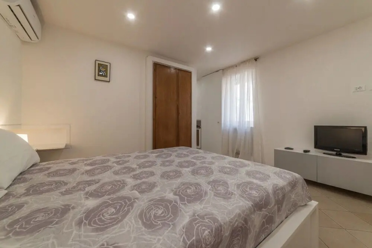 Montecitorio Lovely Apartment