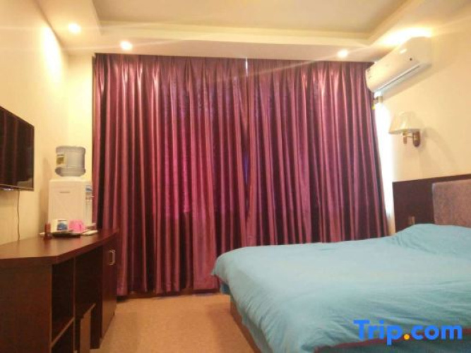 Maitreya Red Yun Hotel