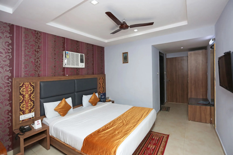 Hotel Mahabir Sheraton by OYO Rooms