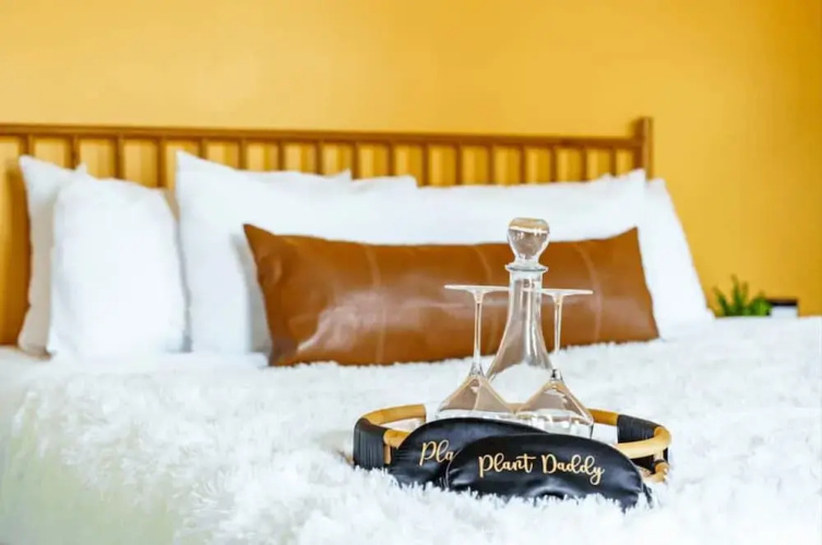 Short North Convention King Bed Free Parking