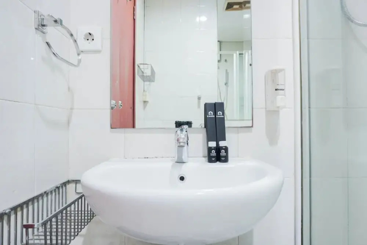 Nice and Private 1BR Apartment at Thamrin Residence