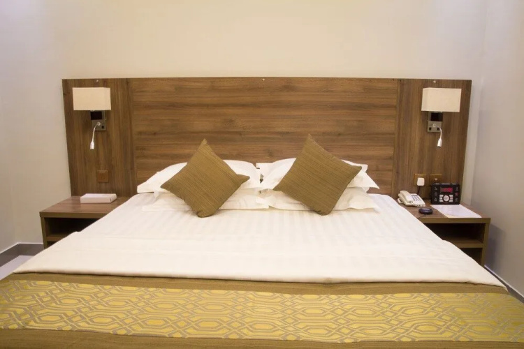 Gold Hotel