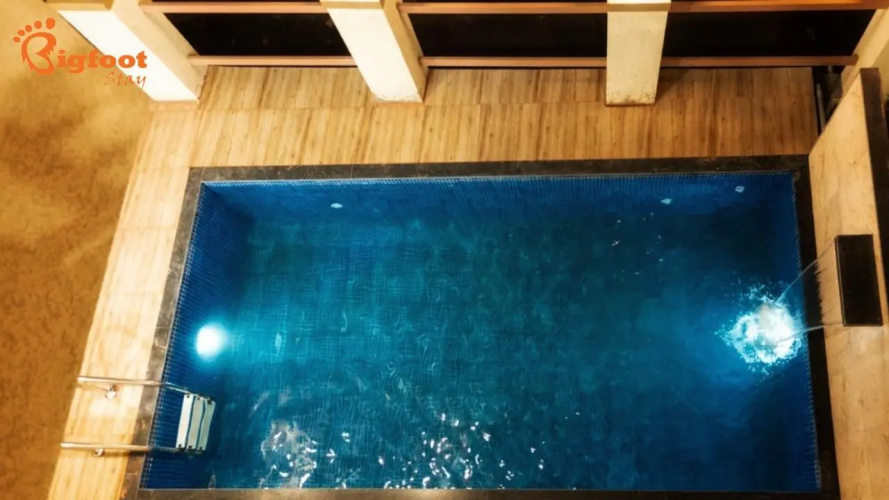Paras Villa