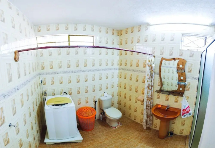 Charming 2-bed House in Chemin Grenier