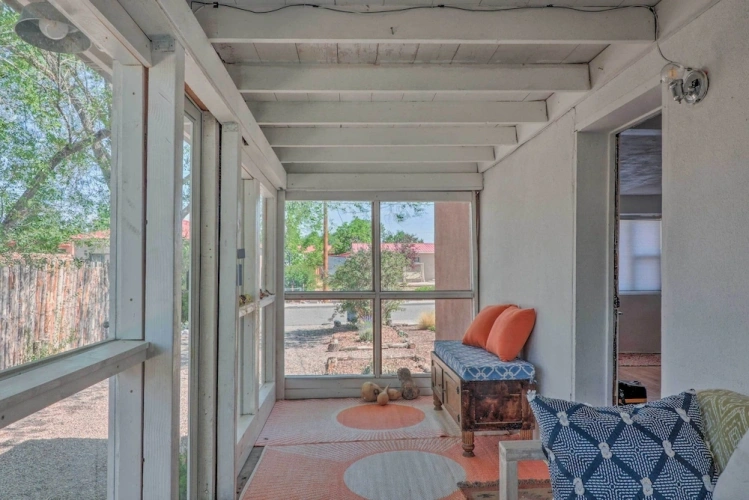 2 Bedrooms Cottage