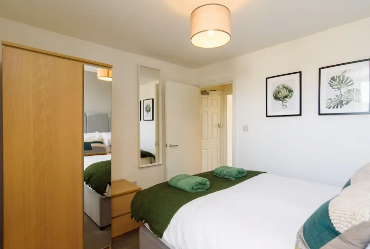 2 88A Albany Road