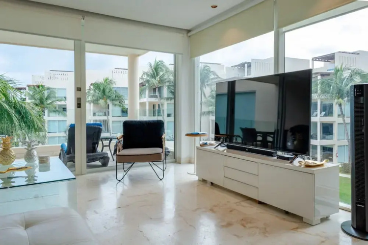 Elements 215 2 Bedroom Condo by RedAwning