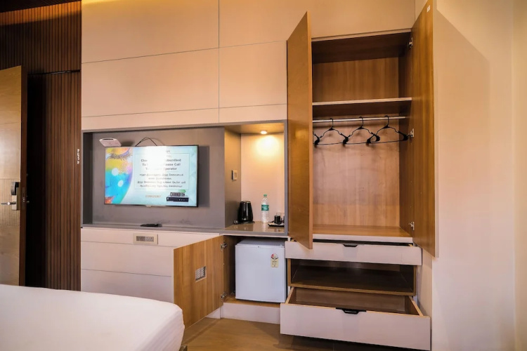Symphony Inn