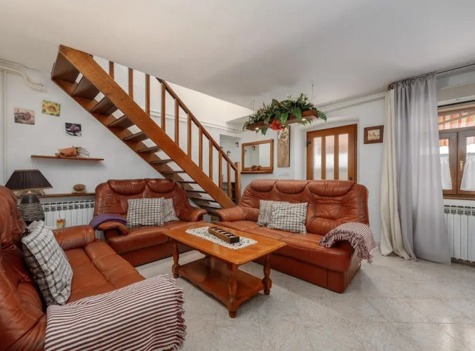 Pretty Apartment With Balcony