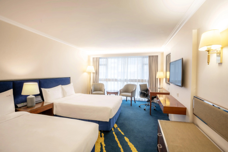 Holiday Inn Golden Mile photo 7