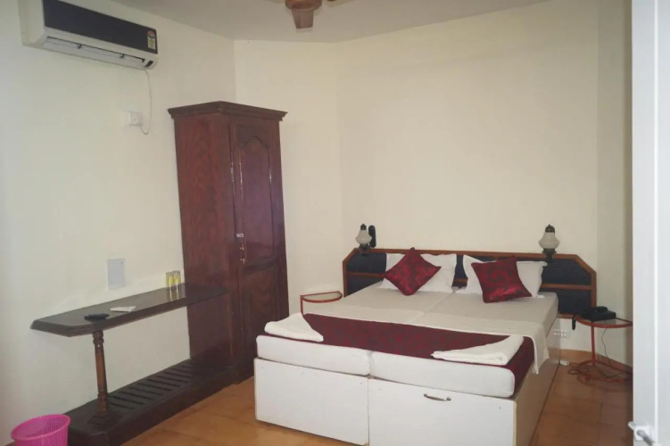 Hotel Thushara