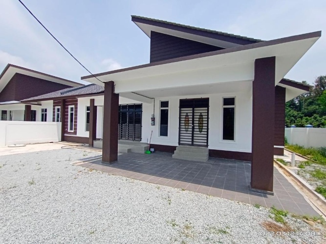 4 Bedrooms Cottage
