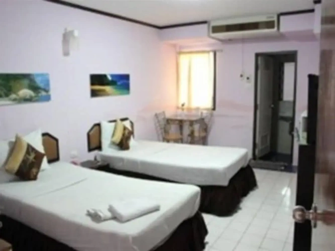Standard Twin room with balcony