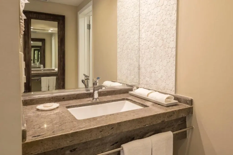 2 Bedrooms Suite