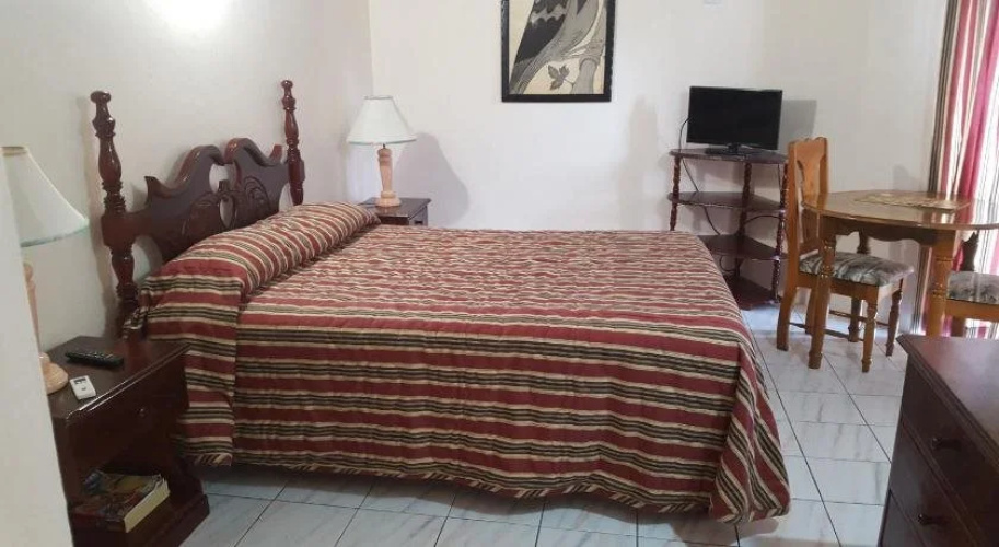 Shields Negril Villas