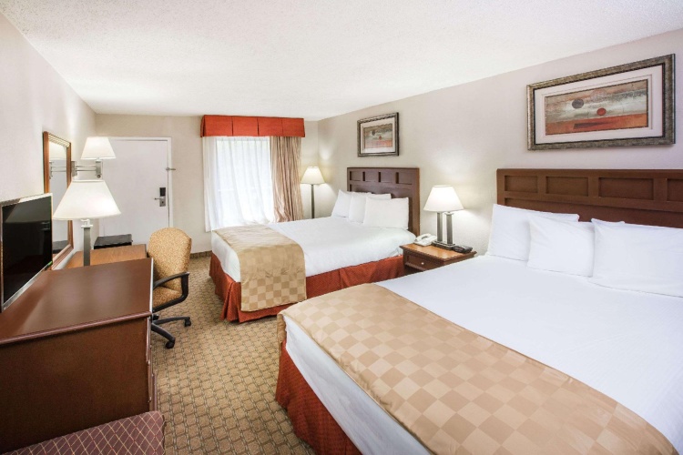 Standard Quadruple room