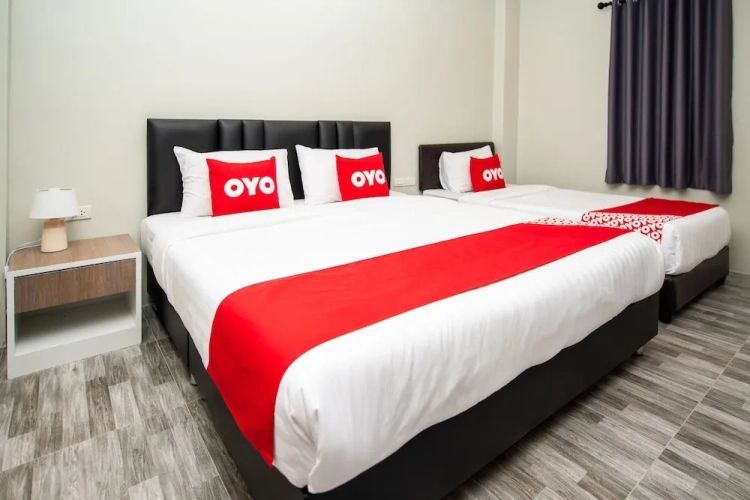 Standard Triple room