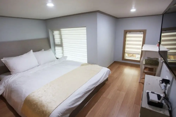 Deluxe Twin Family room with balcony